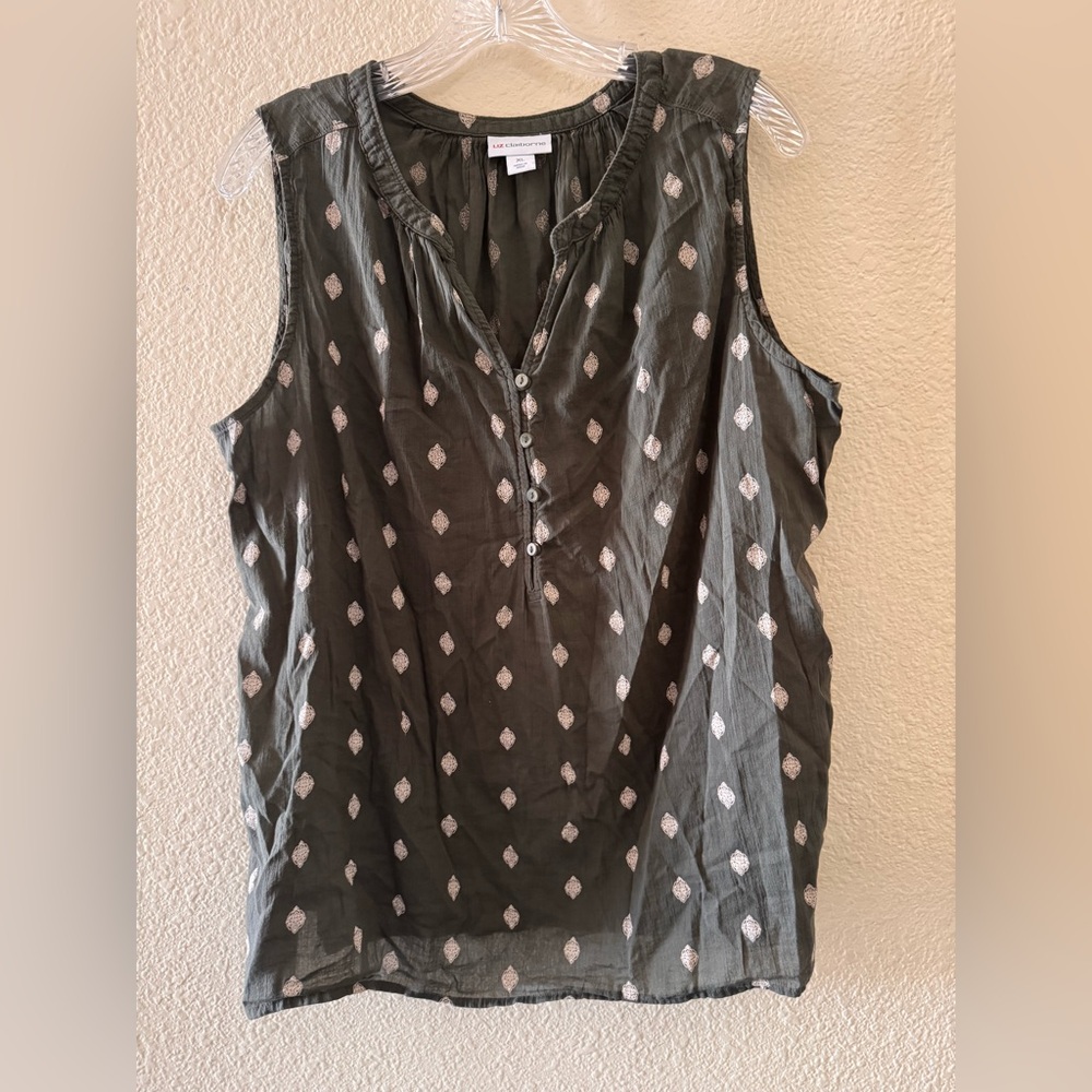 Liz Claiborne Olive Sleeveless Blouse with Pattern
